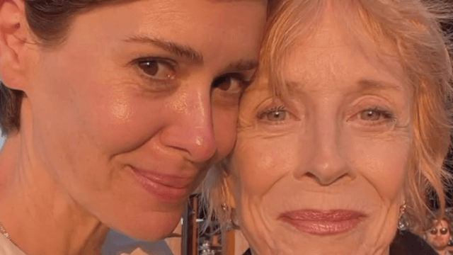 Sarah Paulson vince il suo primo Tony Award e celebra Holland Taylor: "Grazie, perché mi ami" (VIDEO) - Sarah Paulson e il dolcissimo post di auguri ad Holland Taylor - Gay.it